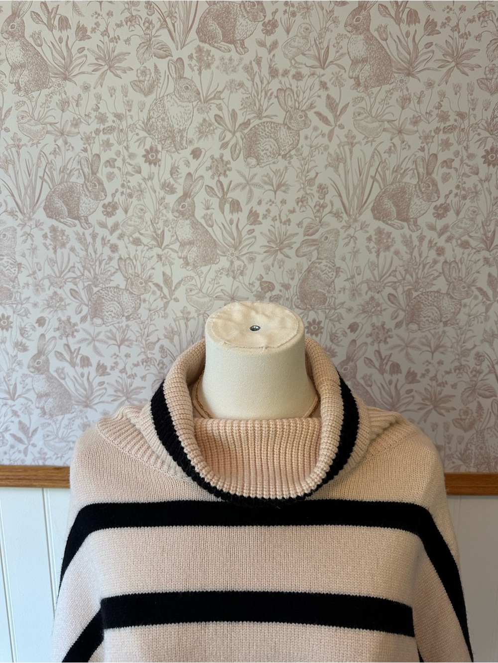 Entro Striped Oversized Turtleneck Sweater – Size Large - Picture 3 of 8